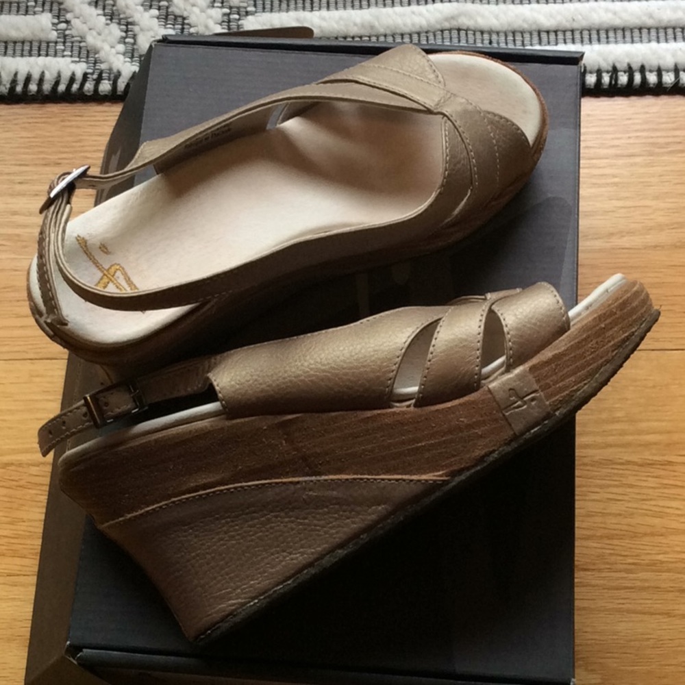 J Shoes Wedge Sandals